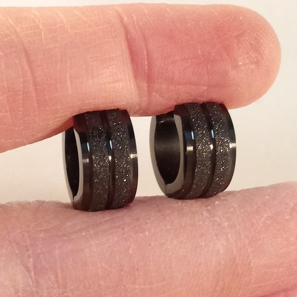 Mens Black Frosted Sandblast Stainless Steel Hoop Earrings 13mm Party Gift - Picture 2 of 4